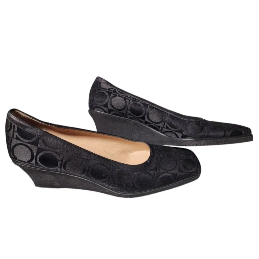 Salvator Ferragamo Black Vintage Wedge Pumps Gancini Logo Monogram Size 8.5 A